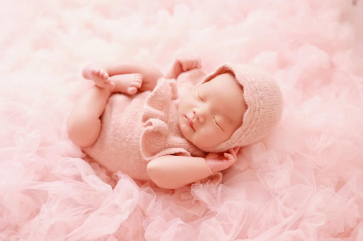 酒泉宝宝下巴后缩